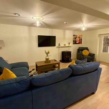 Modern Family Home Castleisland Buitenkant foto