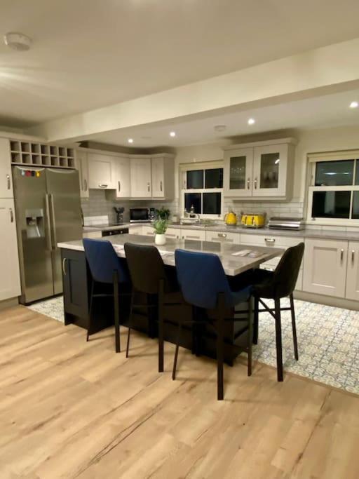 Modern Family Home Castleisland Buitenkant foto